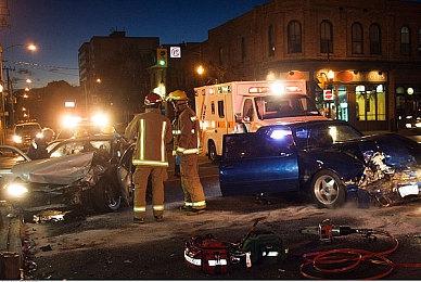 《人渣 SCUM》今日推出大型更新，同时完全支持中文语言